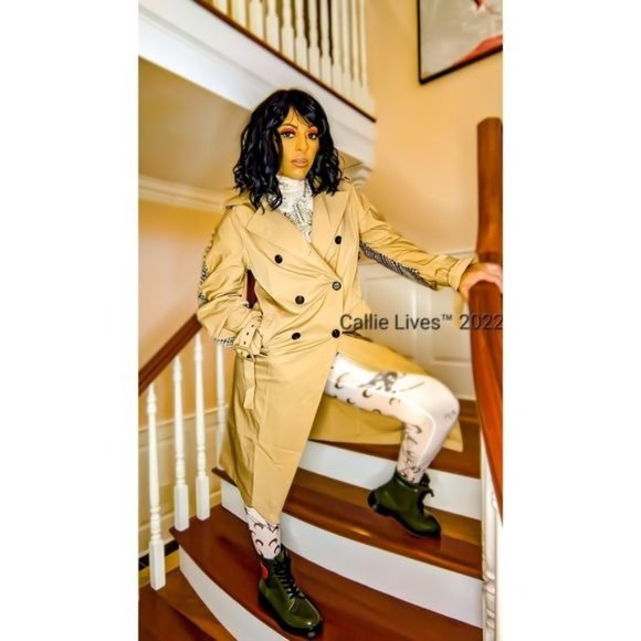 Callie Lives Rehab Lab Elaine Berry: Rain Trench Plaid Double Breasted Tan Coat - Picture 2 of 16